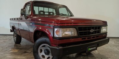 1 D-20 Custom S 4.0 diesel 1995