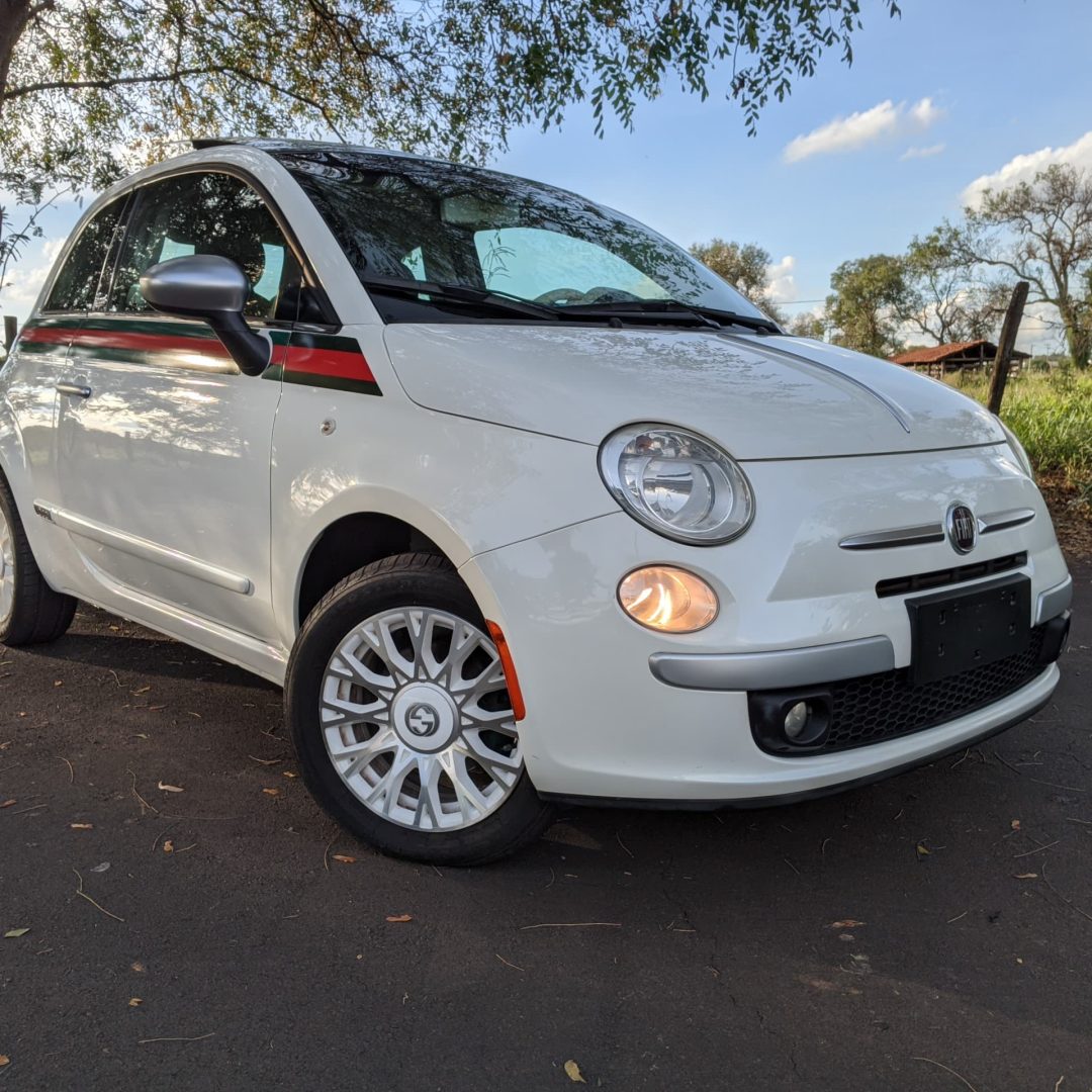 1 Fiat 500 Gucci 1.4 16v gasolina 2013 2