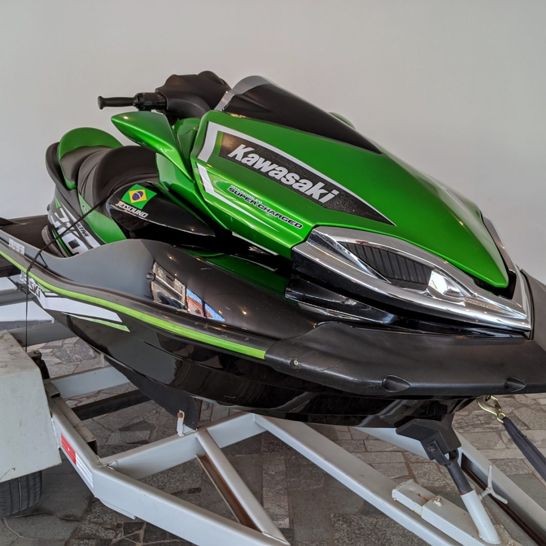 1 Kawazaki Ultra 310LX gasolina 2016