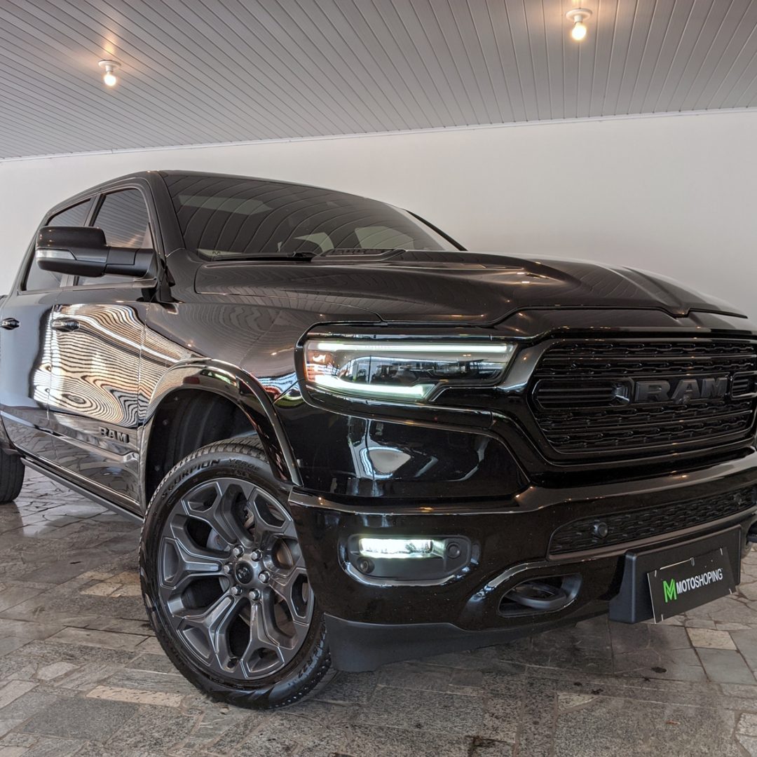1 RAM 1500 LIMITED NIGHT EDITION V8 2024