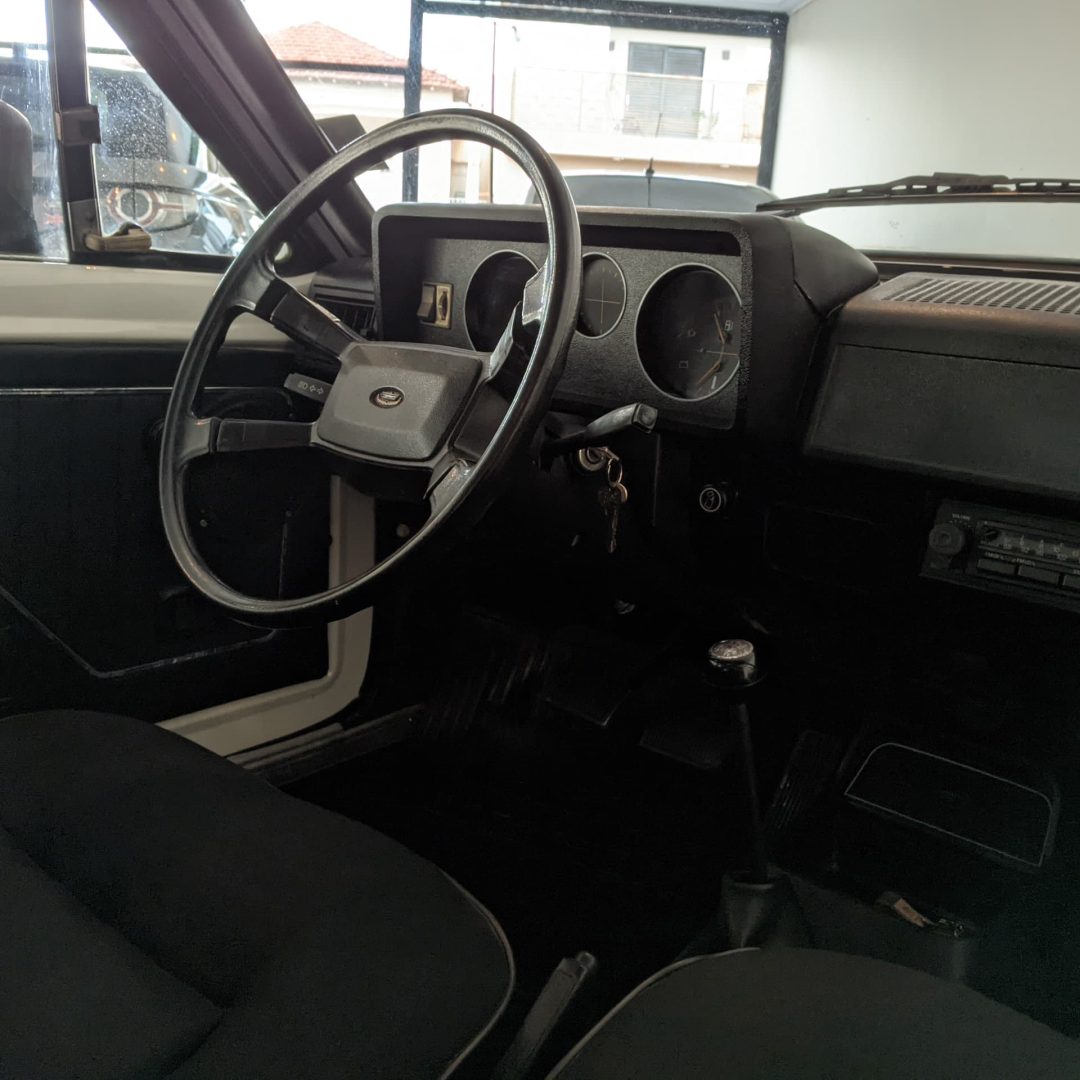 10 Belina II L 1.6 álcool 1981