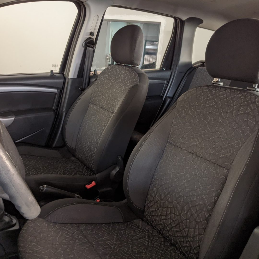 10 Duster Expression 1.6 flex 2015