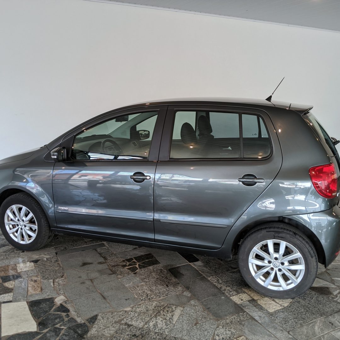 10 Fox Itrend 1.6 flex 2014