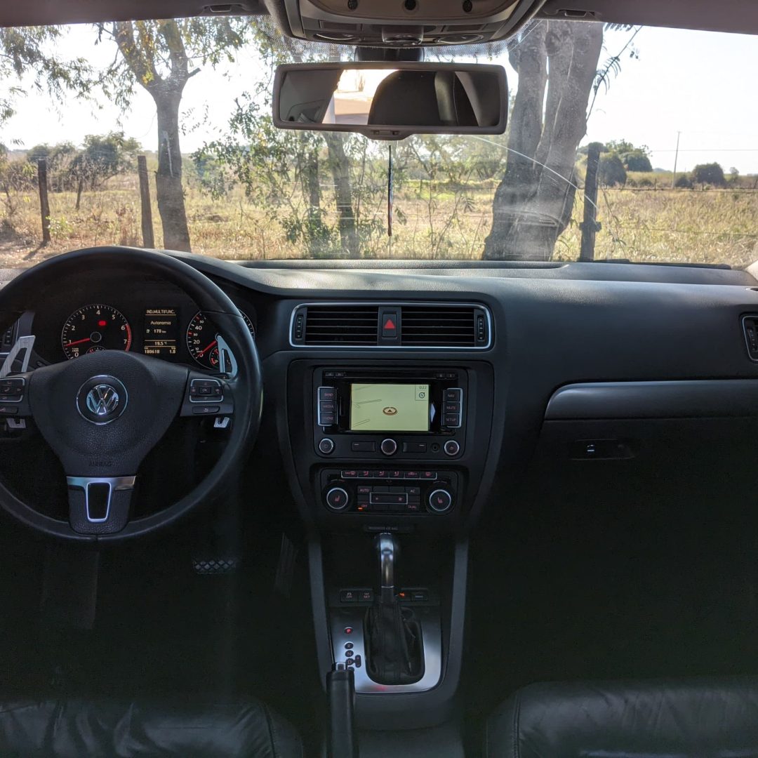 10 Jetta Highline 2.0 Tsi gasolina 2012 6