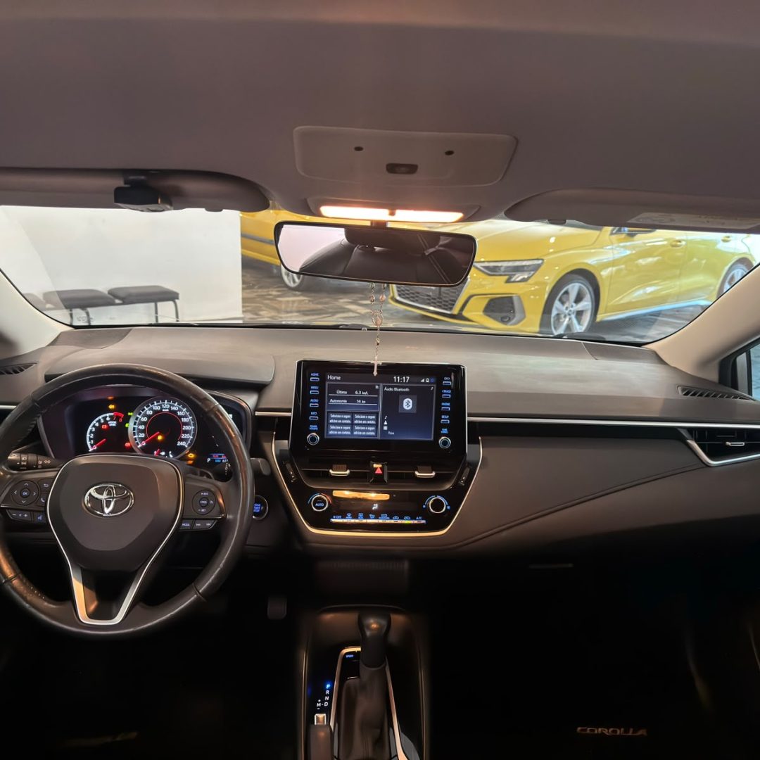10 TOYOTA COROLLA XEi 2.0 2022