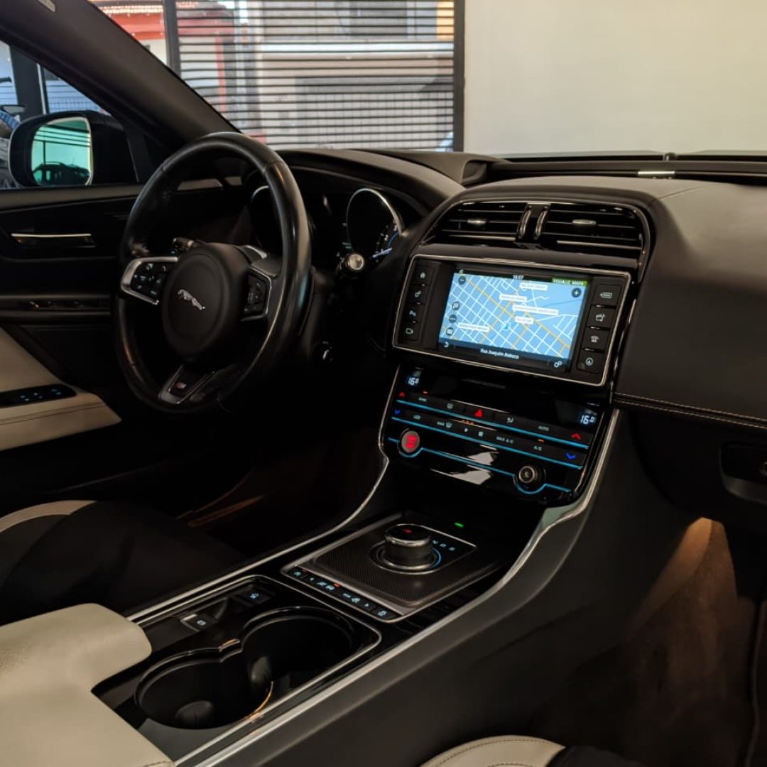 12 Jaguar XE S 3.0 gasolina 2017 2