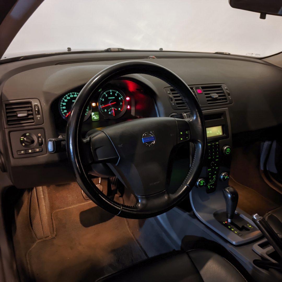 12 Volvo V50 2.0 gasolina 2010