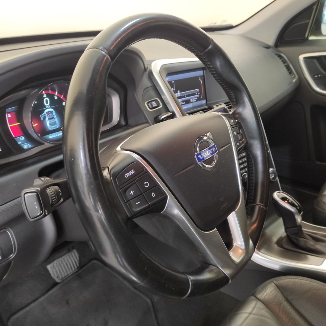 12 XC60 T5 2.0 gasolina 2014