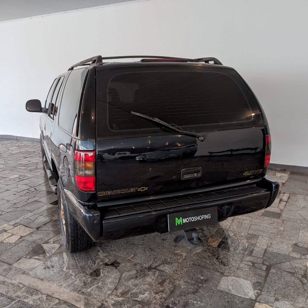 14 Blazer Executive 4.3 V6 gasolina 2000