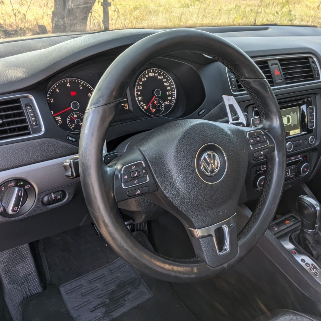 14 Jetta Highline 2.0 Tsi gasolina 2012 6