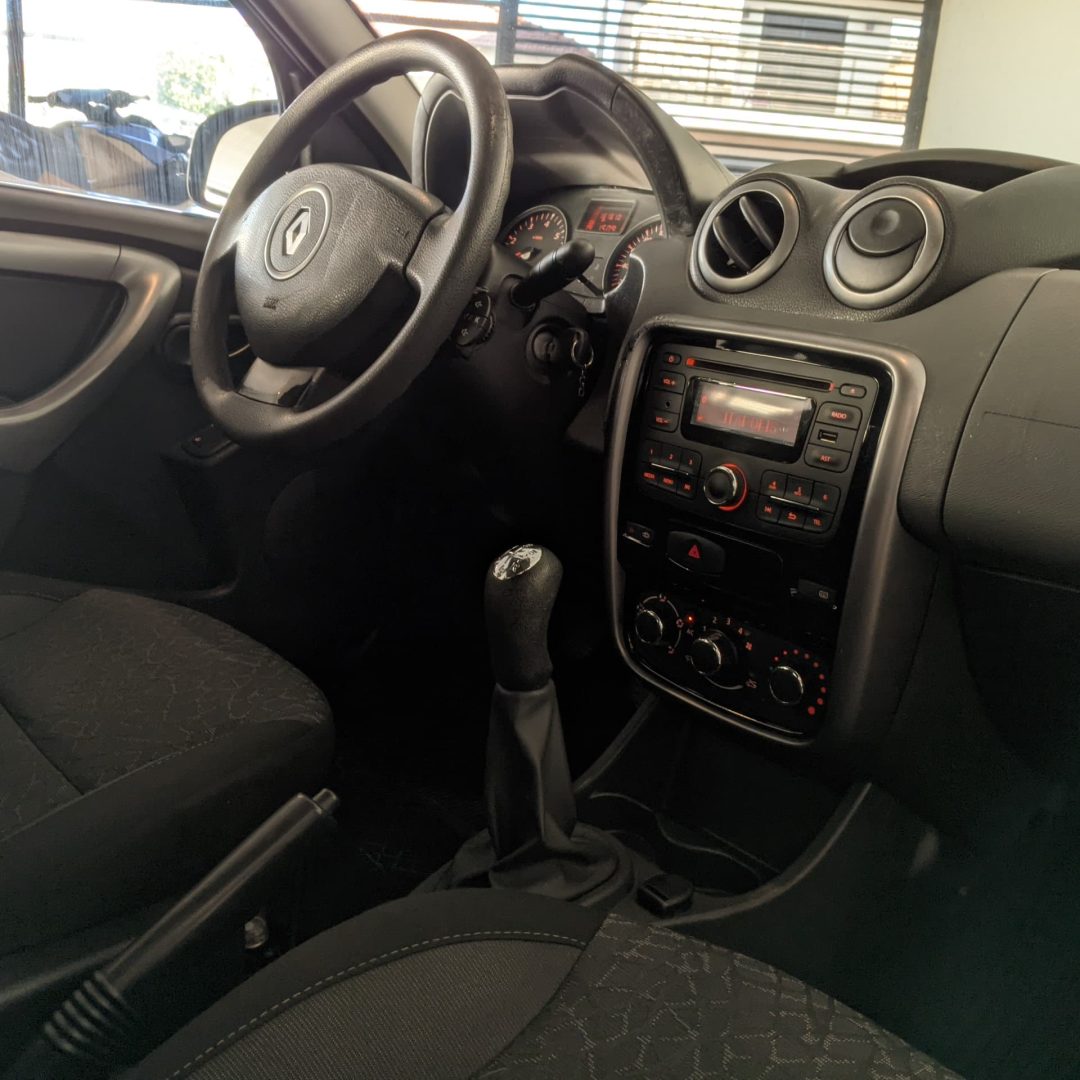 15 Duster Expression 1.6 flex 2015