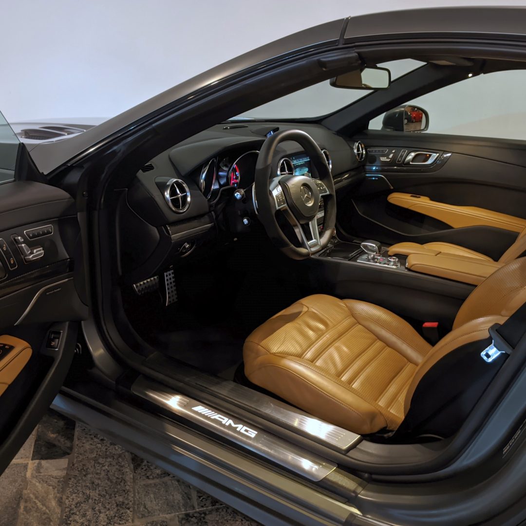 15 Mercedes-Benz SL63 AMG (P30) gasolina 2013