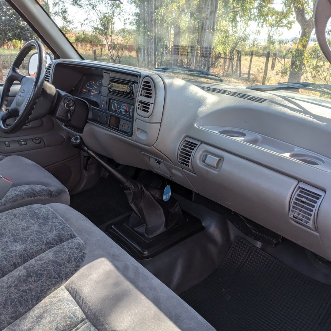 16 Silverado D20 diesel 2001