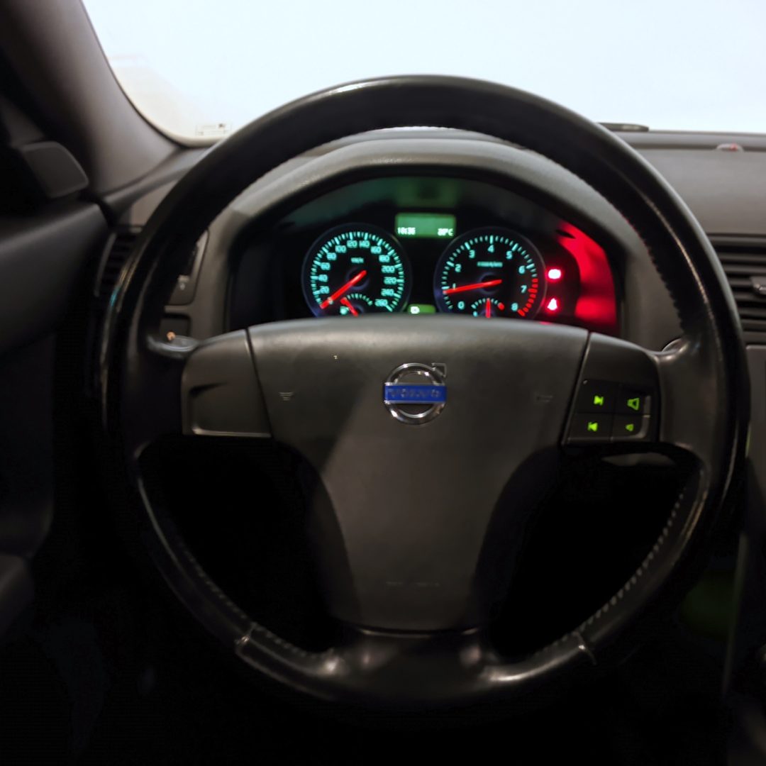 16 Volvo V50 2.0 gasolina 2010