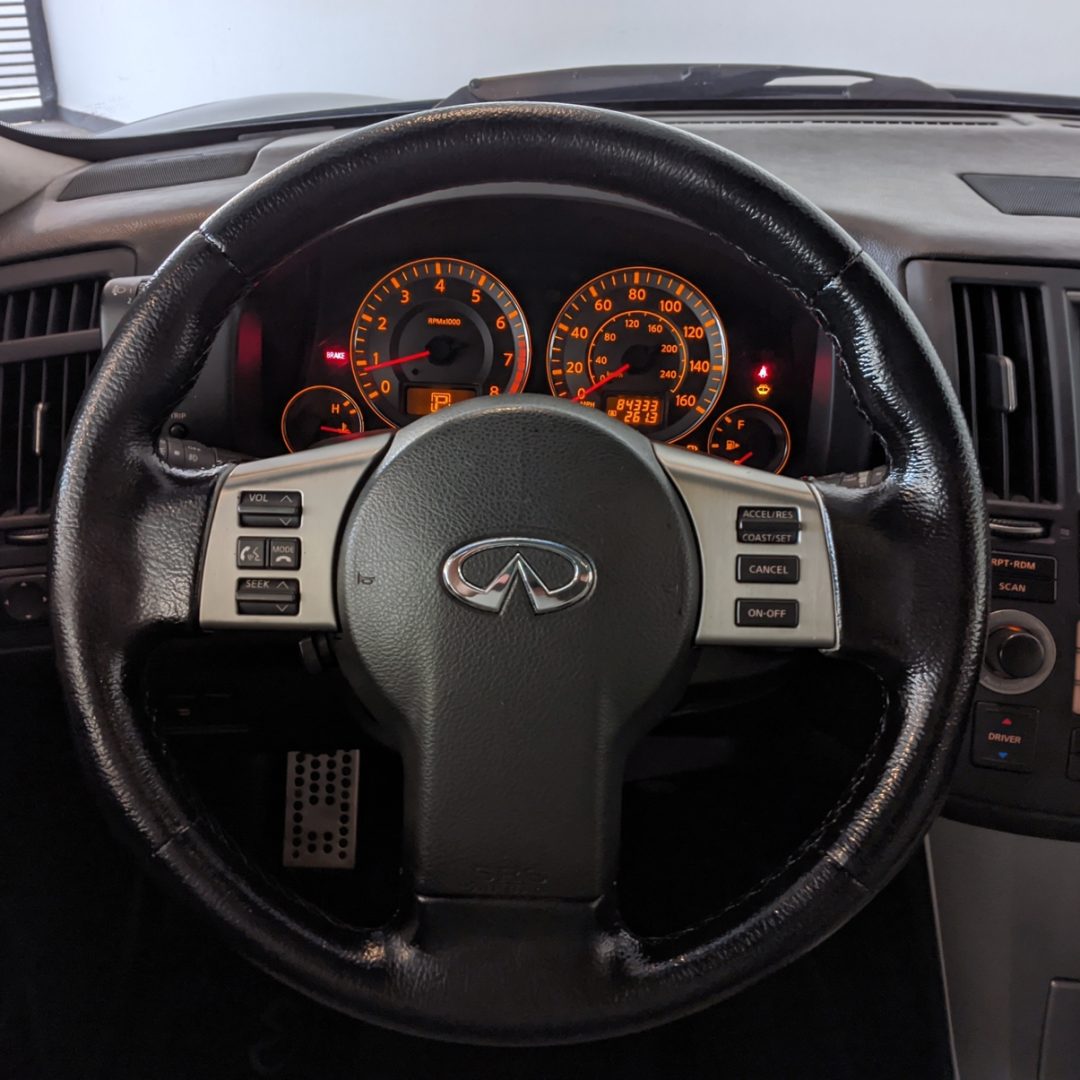 17 Infiniti FX35 V6 gasolina 2008