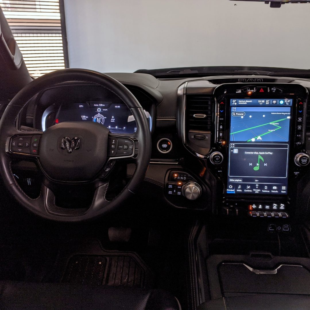 17 RAM 1500 LIMITED NIGHT EDITION V8 2024