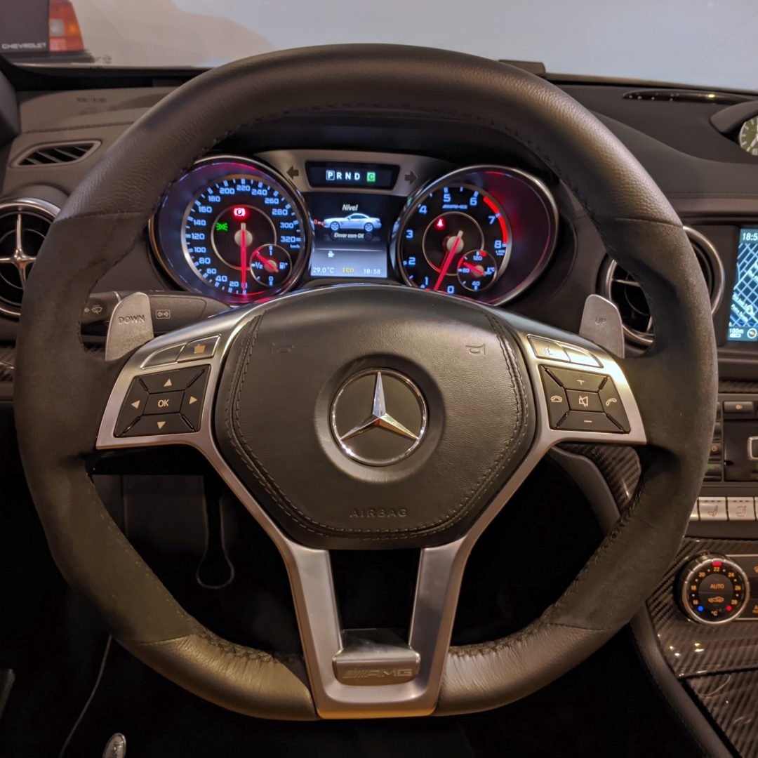 19 Mercedes-Benz SL63 AMG (P30) gasolina 2013