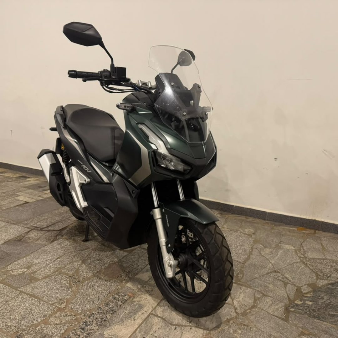 2 HONDA ADV 150 2024