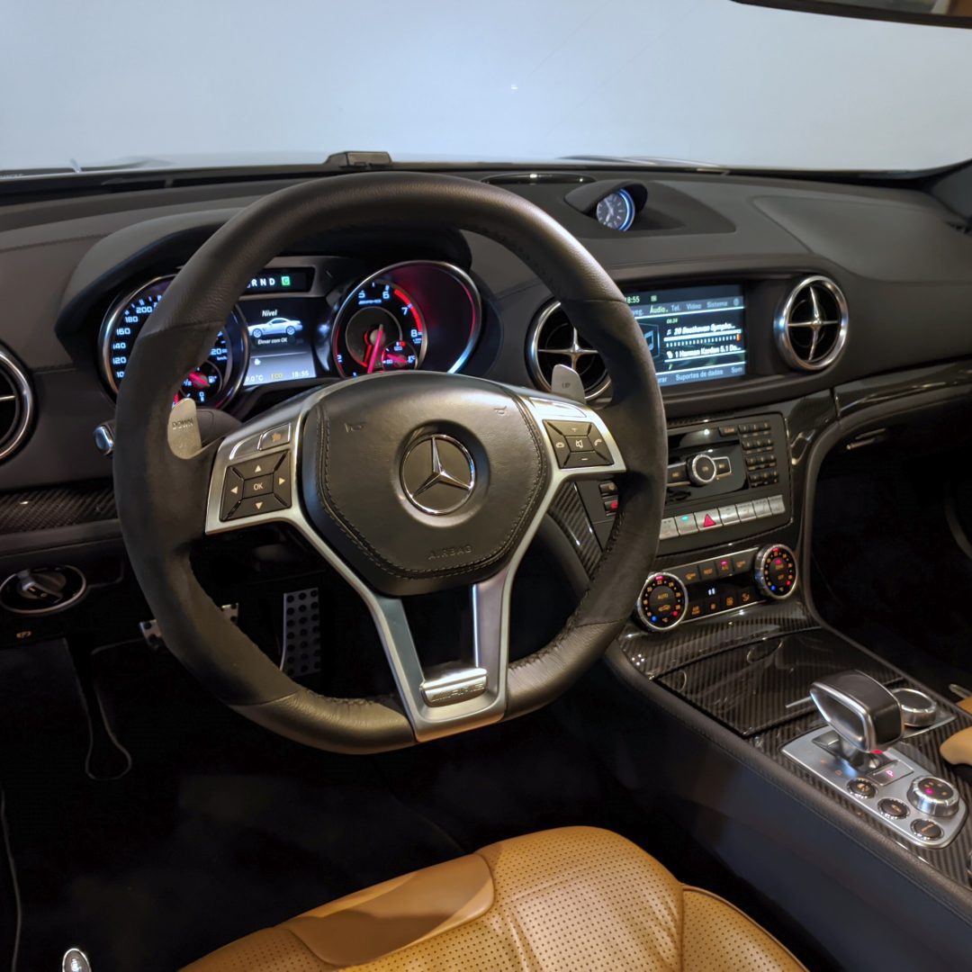 20 Mercedes-Benz SL63 AMG (P30) gasolina 2013