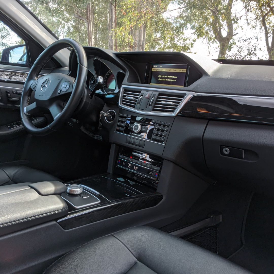 21 E250 Avantgarde 1.8 CGI gasolina 2011