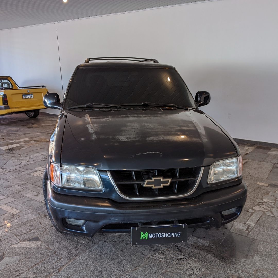 3 Blazer Executive 4.3 V6 gasolina 2000