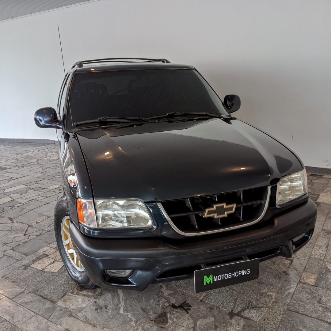 3 Blazer Executive 4.3 V6 gasolina 2000