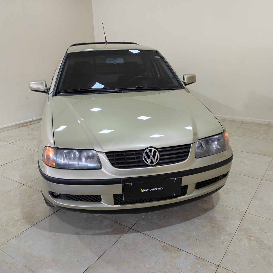 3 Saveiro Plus 2.0 gasolina 2002