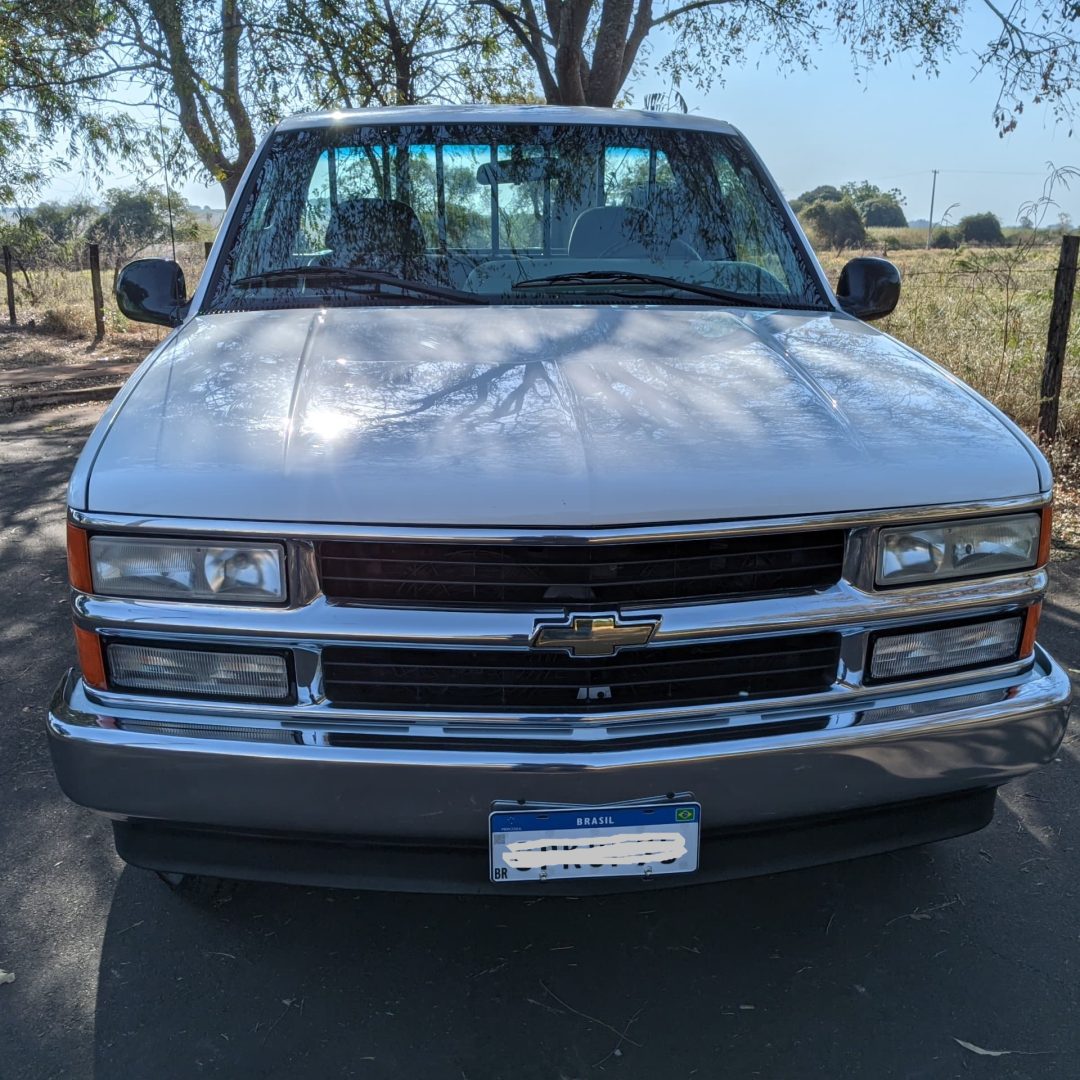 3 Silverado D20 diesel 2001
