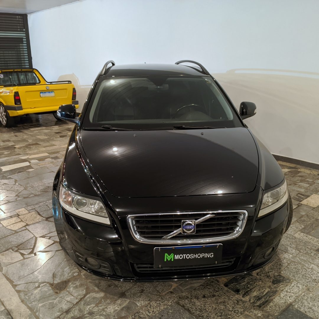 3 Volvo V50 2.0 gasolina 2010