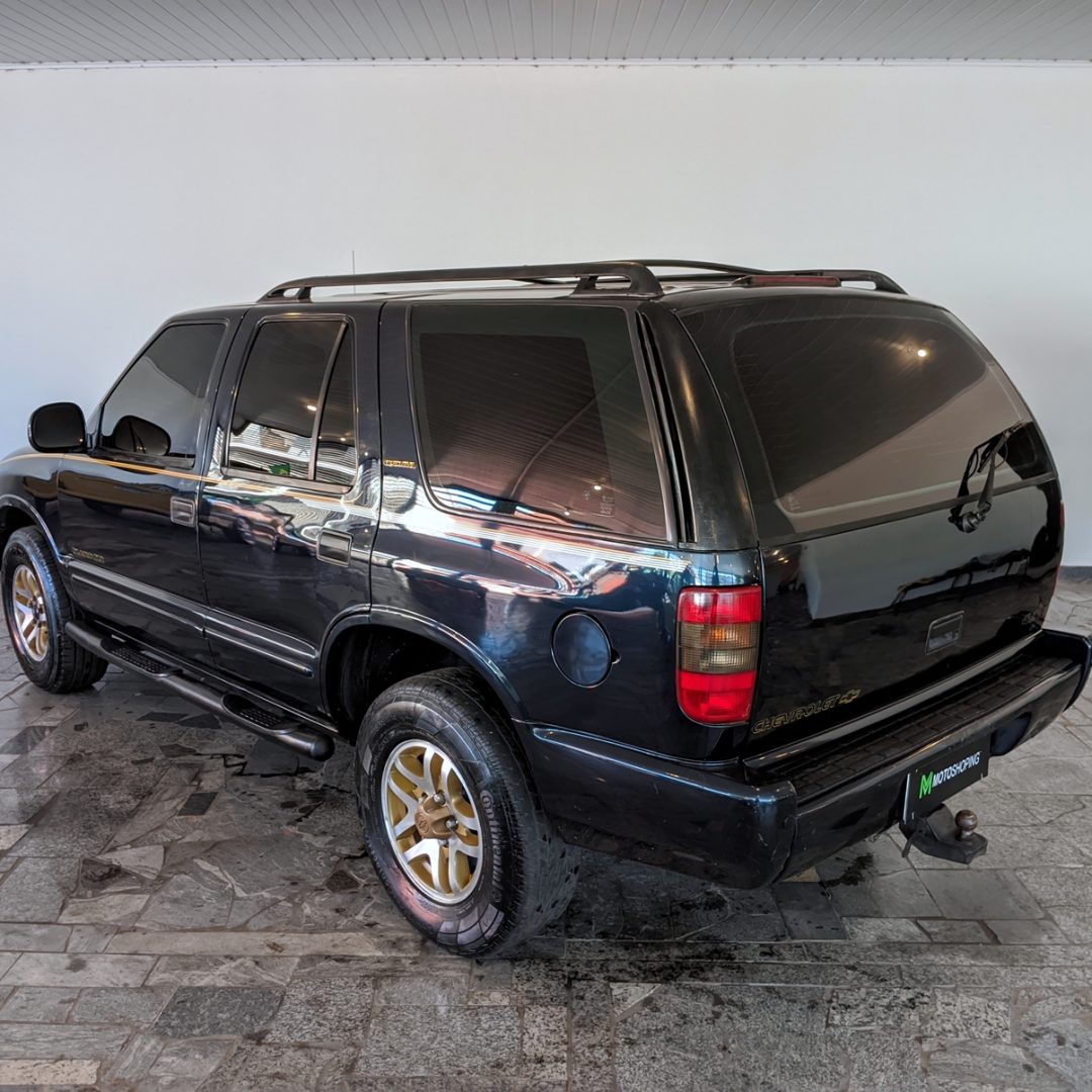 4 Blazer Executive 4.3 V6 gasolina 2000