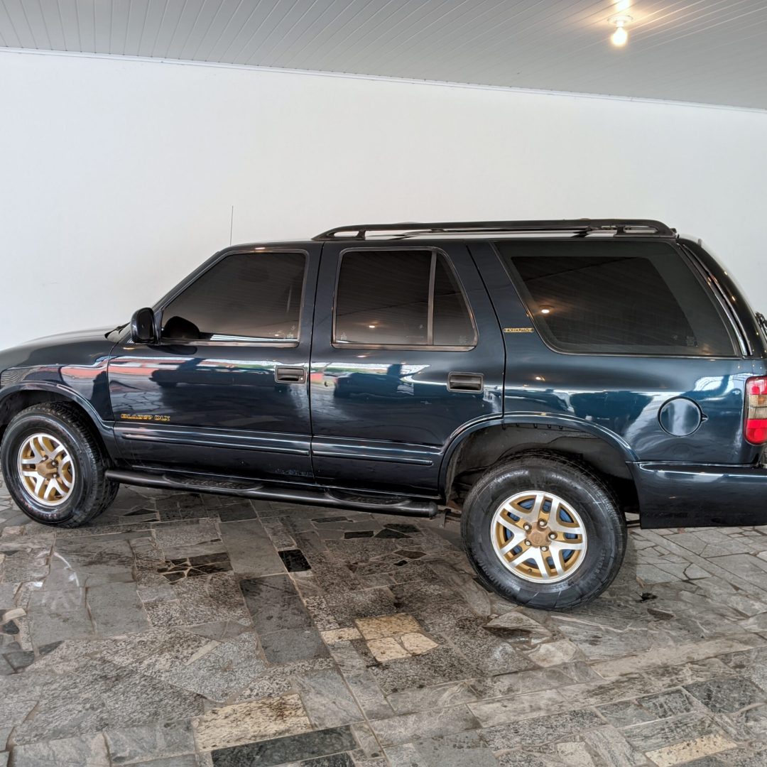 4 Blazer Executive 4.3 V6 gasolina 2000