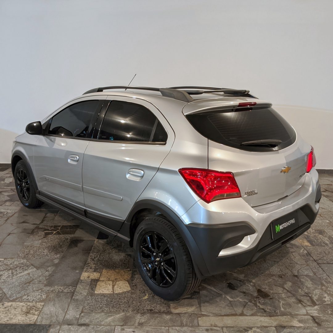 4 Onix Activ 1.4 flex 2019