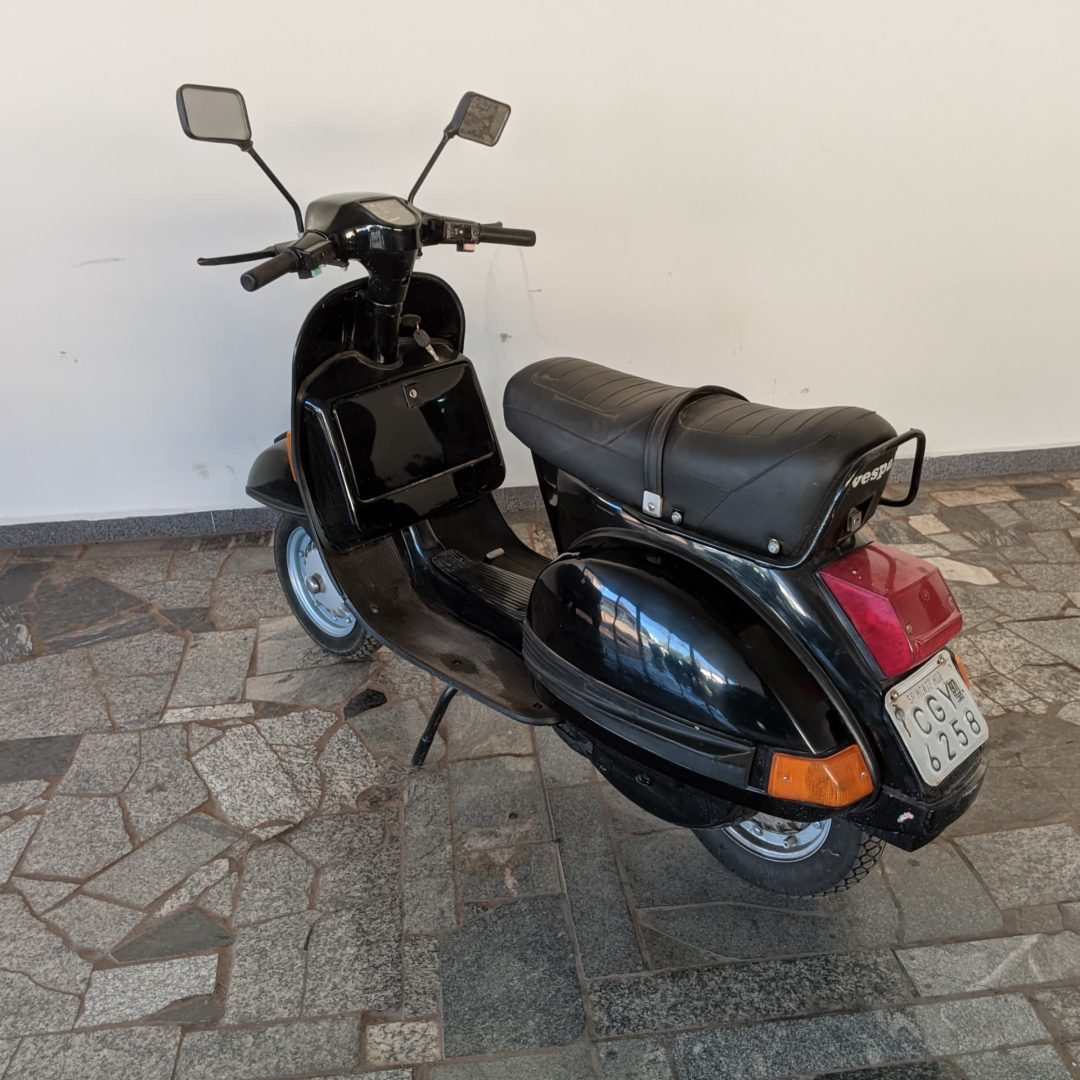 4 Vespa 200 gasolina 1987
