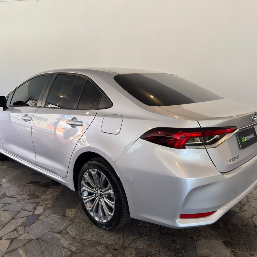 5 TOYOTA COROLLA XEi 2.0 2022