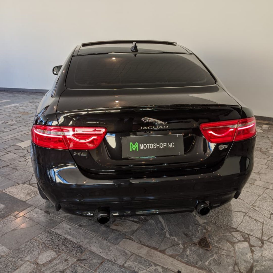 6 Jaguar XE S 3.0 gasolina 2017 2