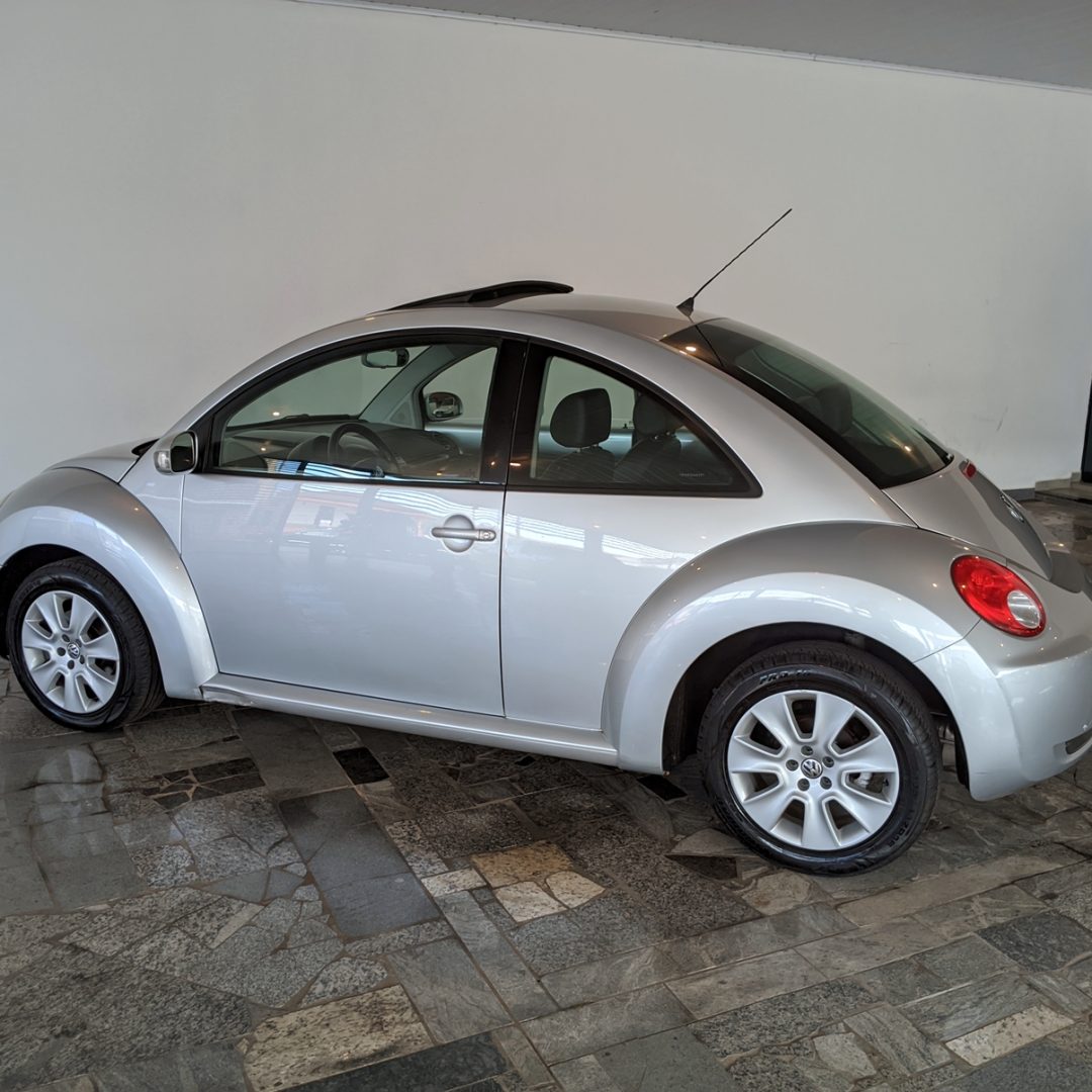6 New Beetle 2.0 gasolina 2008