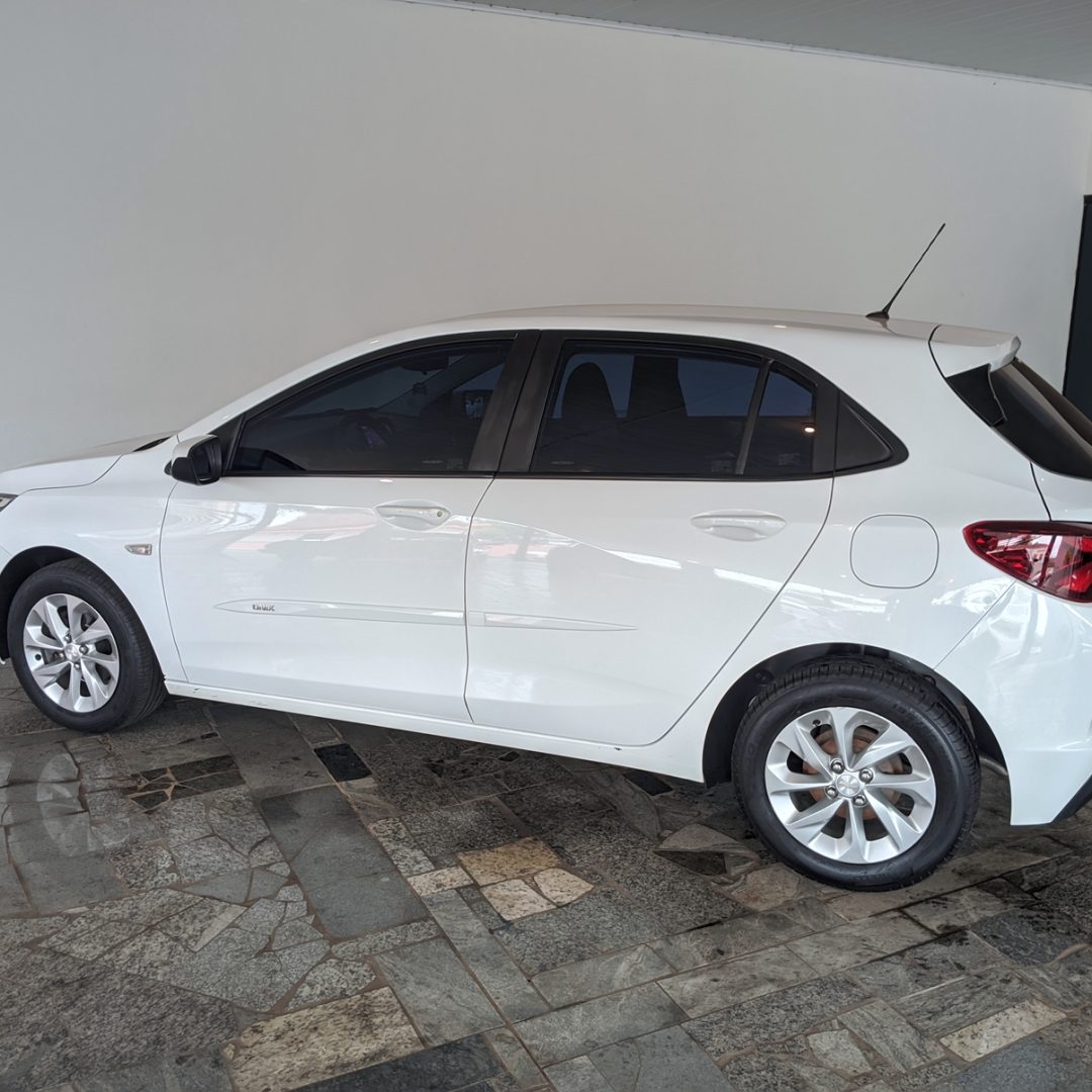 6 Onix LTZ 1.0 Flex 2021