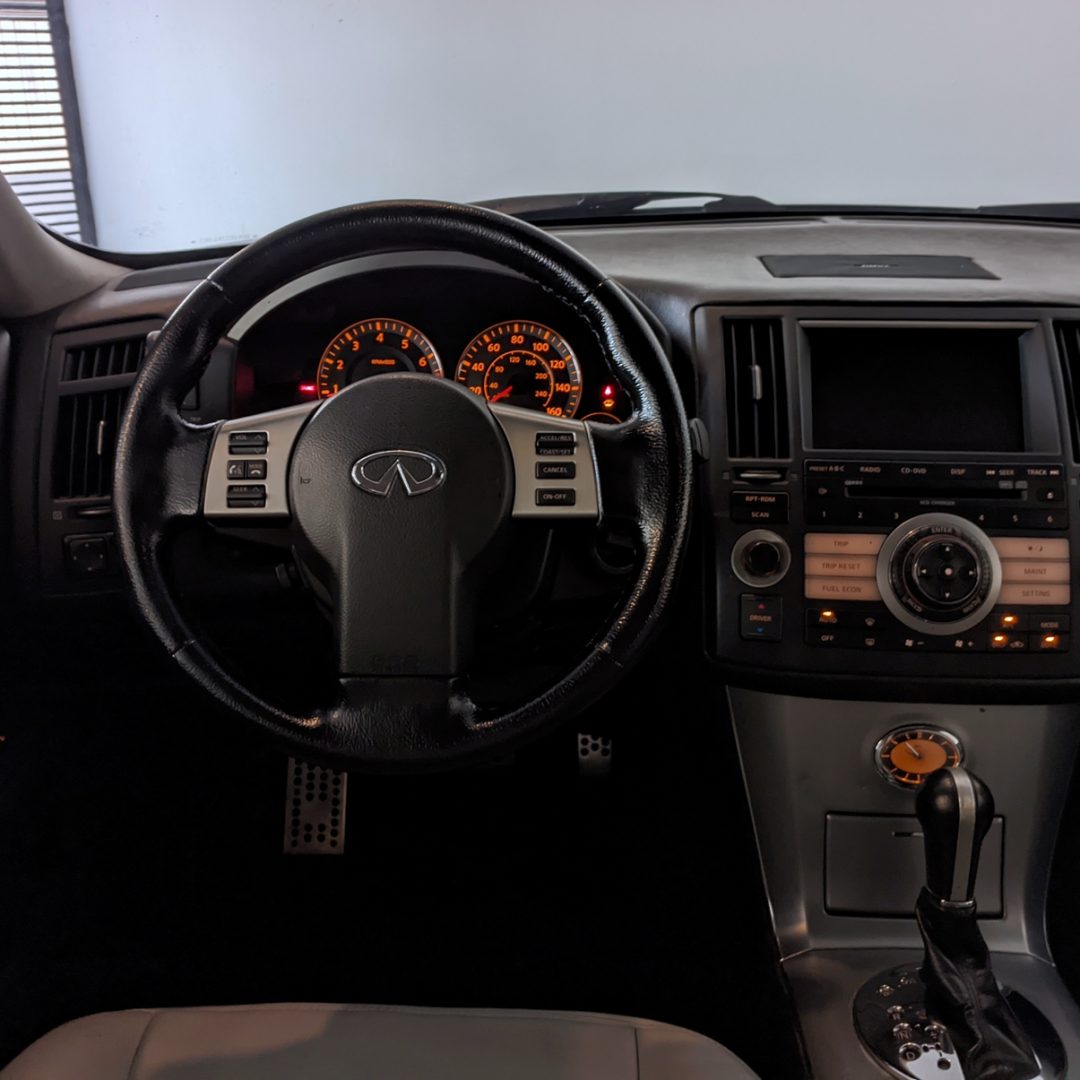 7 Infiniti FX35 V6 gasolina 2008