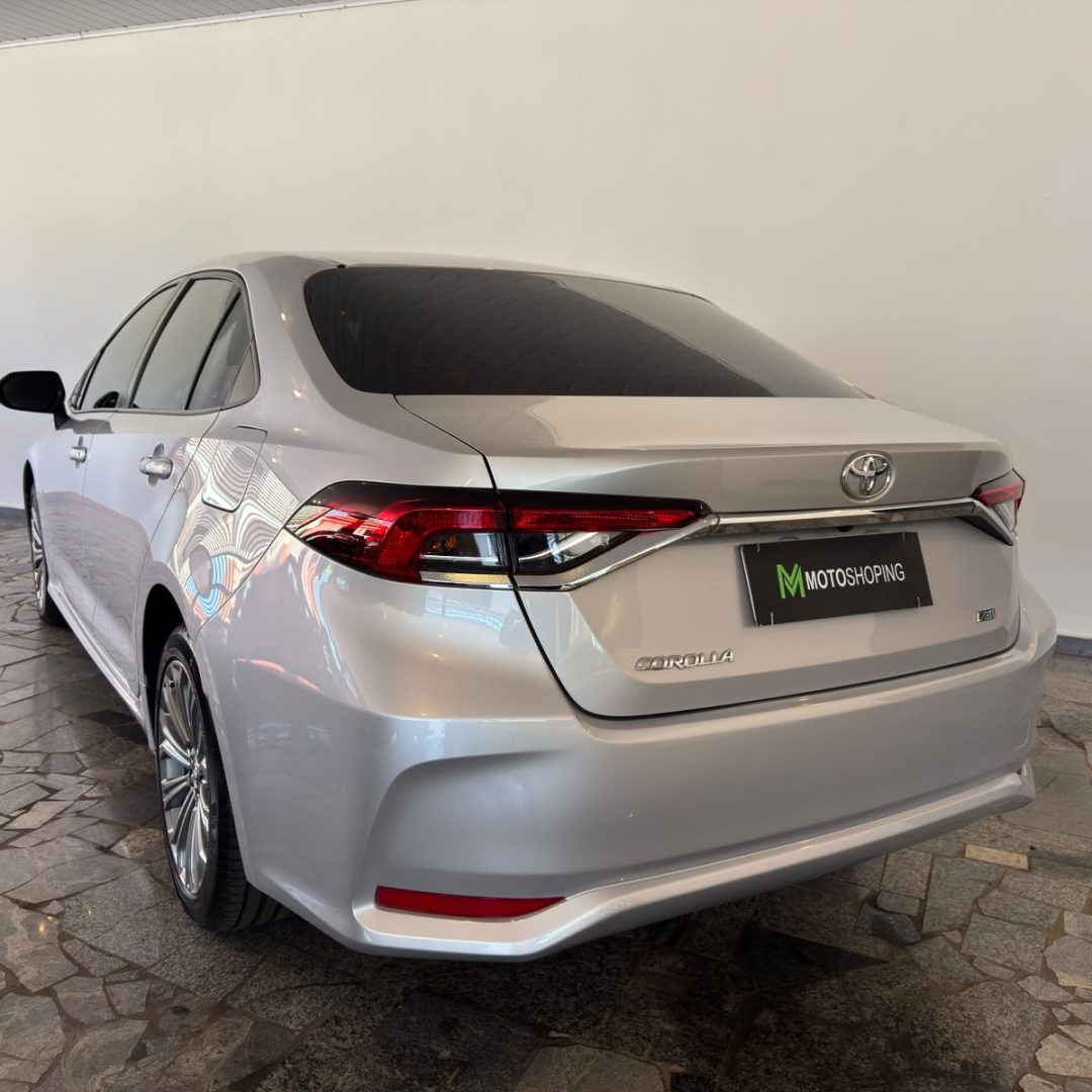 7 TOYOTA COROLLA XEi 2.0 2022