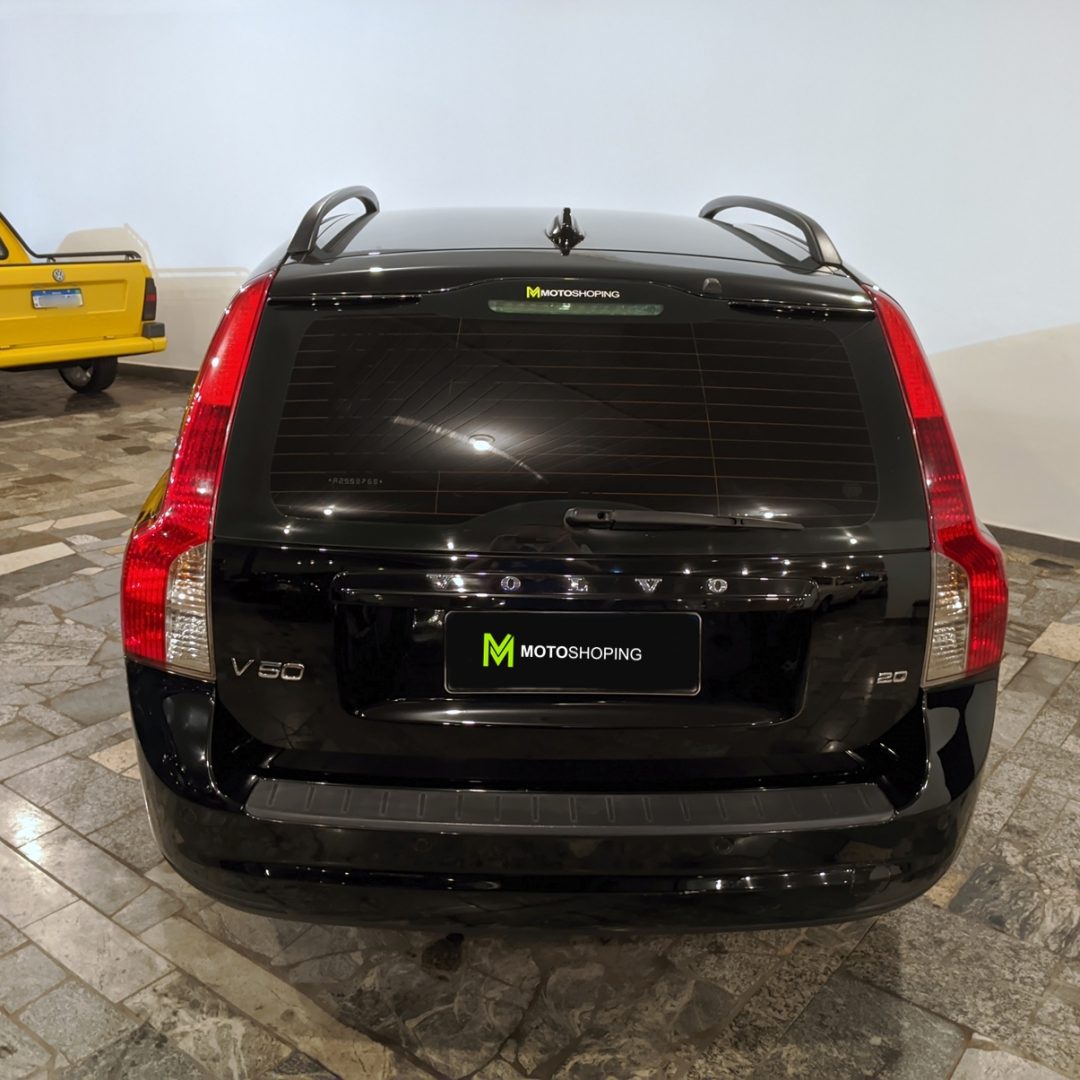 7 Volvo V50 2.0 gasolina 2010