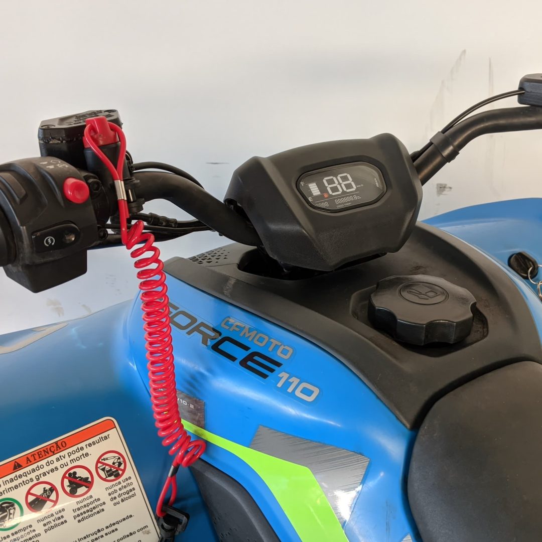 8 CForce 110 LV gasolina 2024 2