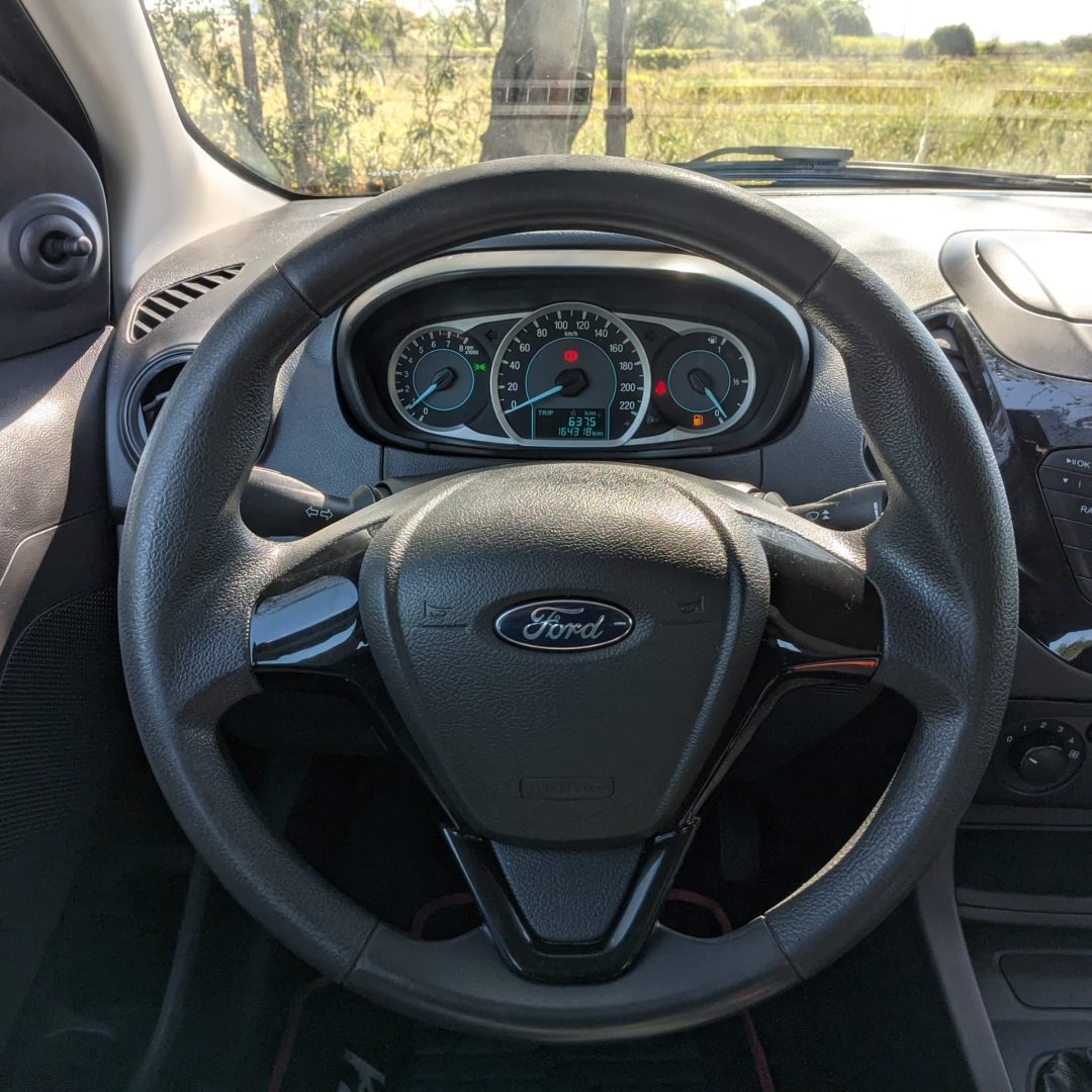 8 Ka+ Sedan SE 1.0 Flex 2017