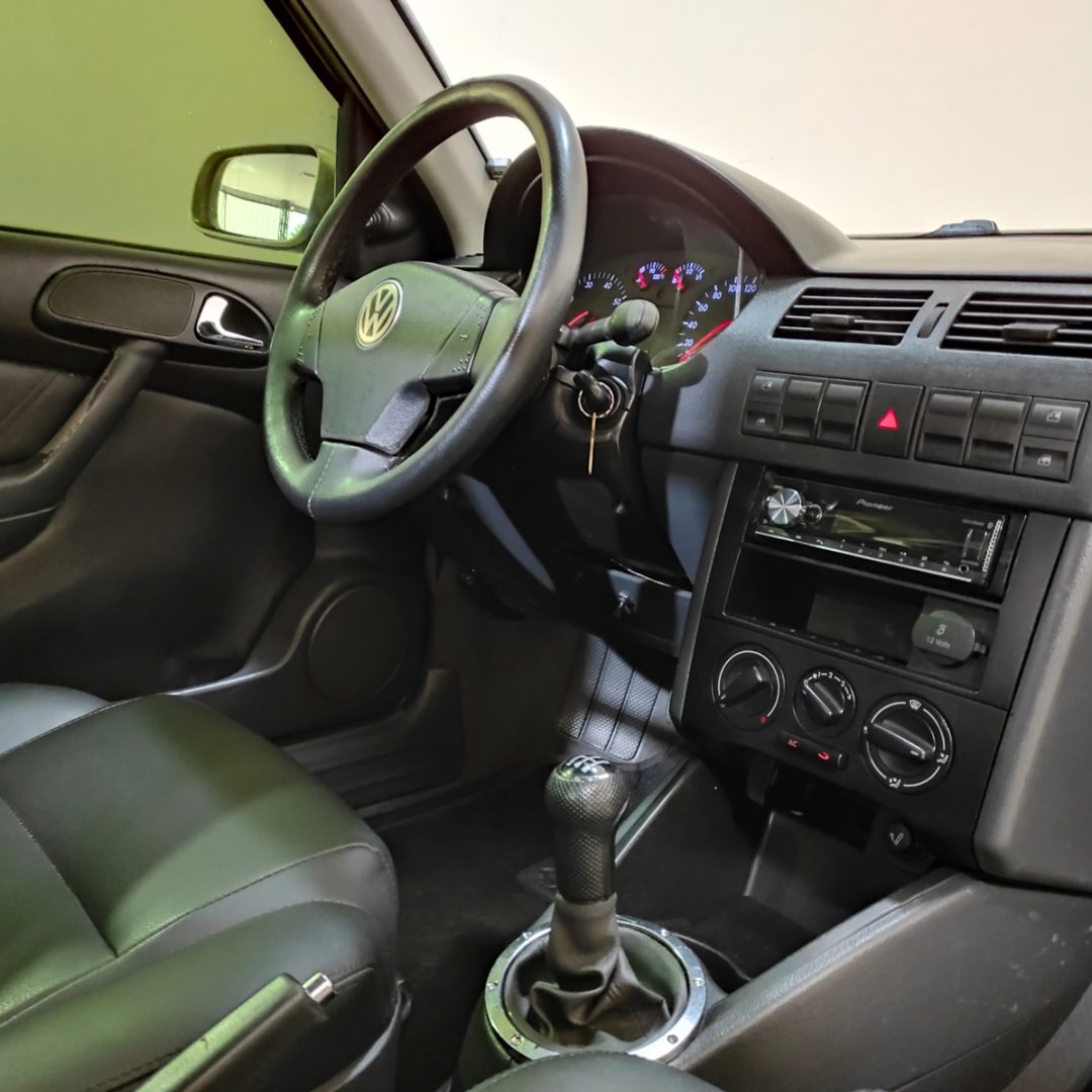 9 Saveiro Plus 2.0 gasolina 2002