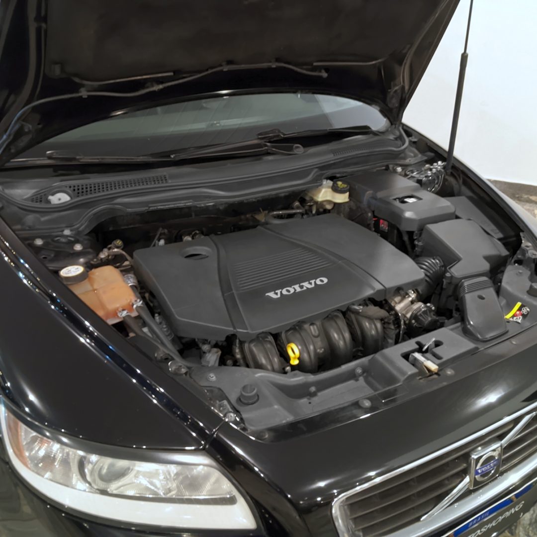 9 Volvo V50 2.0 gasolina 2010